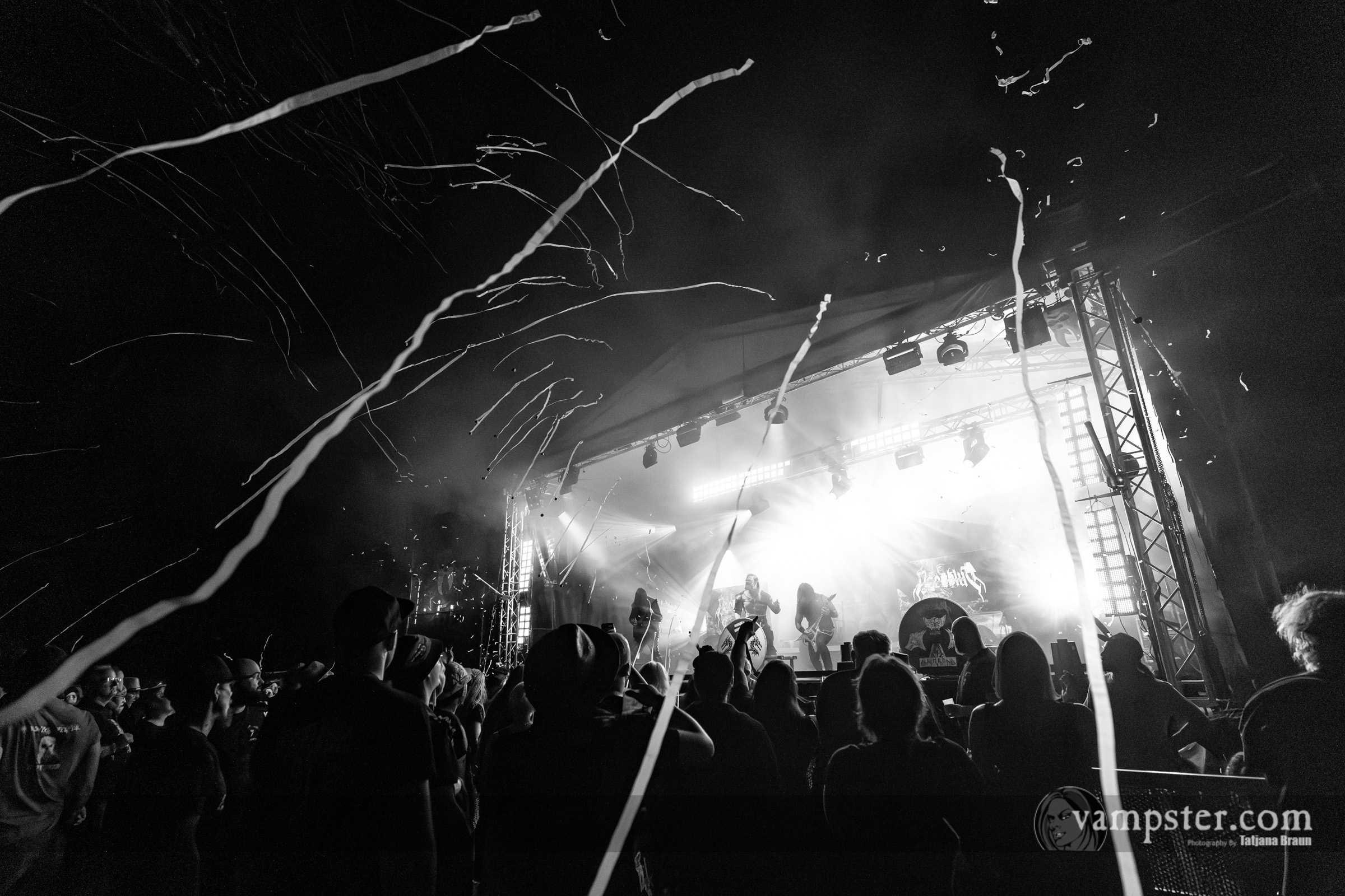 ASENBLUT live auf dem Wisdom Tooth Festival 2026