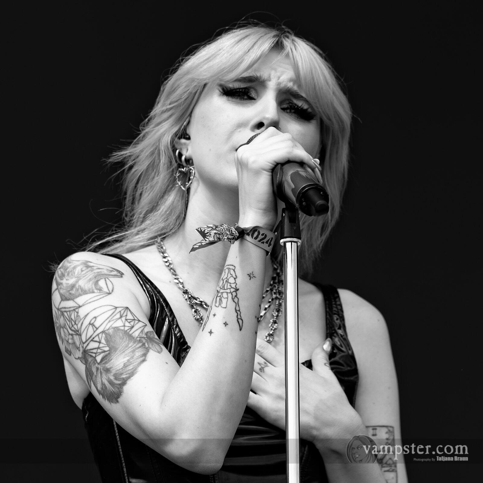 Future Palace live auf dem Summer Breeze 2024