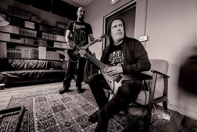 Aaron Aedy und Greg Mackintosh im Oregone Studio